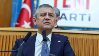 Özgür Özel'den Çerçeve Yasa ve Demirtaş Üzerine Açıklamalar: YENİ Parti'ye Tepkiler!