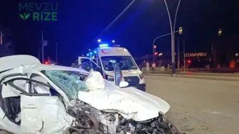 Bursa'da otomobil ile cip çarpıştı : 2 kişi hayatını kaybetti