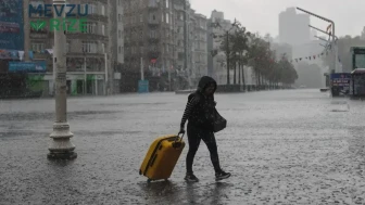 İstanbul'a Tarih Verildi: Gök Gürültülü Sağanak Yağış Yolda!