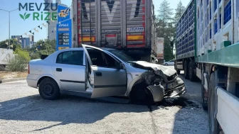 Sivas'ta Ehliyetsiz Sürücü, Polisin Dur İhtarına Uymayınca Tırın Altına Girdi: 1'i Ağır, 2 Yaralı!