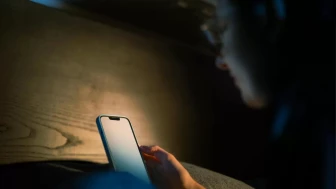 Telefonla uyumak uyku kalitesini nasıl etkiliyor?
