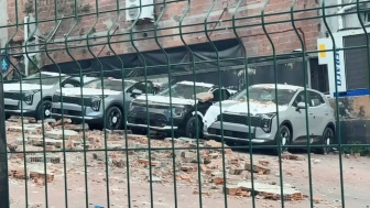 Kağıthane'de Duvar Çökmesi, 12 Yeni Aracın 30 Milyon TL Zarar Görmesine Neden Oldu!