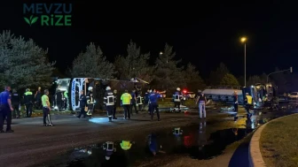 Kayseri'de Otobüs ve Yakıt Tankerinin Çarpışması Sonucu 39 Kişi Yaralandı