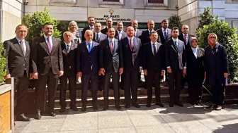 CHP'den seçilen 3 belediye başkanı daha AKP'ye geçti