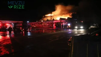Trabzon'un Çukurçayır Bölgesi'nde Bir Restoran Alev Alev Yandı, Yangın Kontrol Altına Alındı!