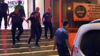 Düğün Töreninde Çalınan Şarkıyı Tartışan Gruplar Arasında Bıçaklı Kavga: 3 Kişi Yaralandı