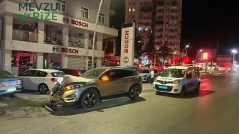 İki Araç Çarpıştı: Çocukların da Arasında Olduğu 6 Kişi Yaralandı