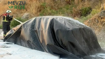 Lüks Elektrikli Araç Alev Alev: Yangın Tam 12 Saat Boyunca Kontrol Altına Alınamadı!