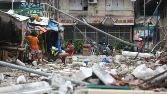 Filipinler'in Denizlerinde Şiddetli Sarsıntı: Deprem Korkuttu!