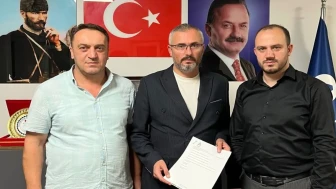 Anahtar Parti Derepazarı İlçe Başkanlığında Nöbet Değişimi: Timuçin Kapoğlu Göreve Getirildi