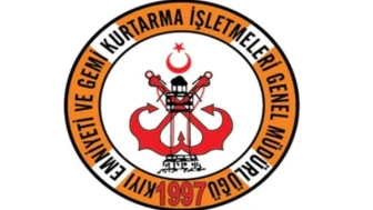 Çanakkale Boğazı'nda sürüklenen tekne Kıyı Emniyeti tarafından kurtarıldı.