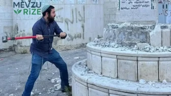 Dünya Şaşkın: Soykırıma Destek Veren Vekil, Filistin Anıtını Balyozla Tahrip Etti!