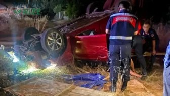 İnegöl'de Araç Şarampole Devrildi: Üç Kişi Yaralandı