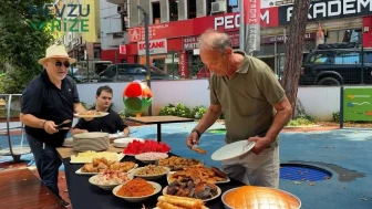 Ortahisar'da 'Çay Saati' Geleneği, Sosyal Buluşmaların Yeni Merkezi Haline Geldi
