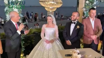 Kılıçdaroğlu, AKP'li Milletvekilinin Düğününde Nikah Şahidi Oldu