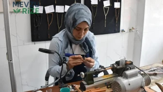 Kadın Usta: Kente Ait Kültürü Tespihlere Sanatla Taşıyor