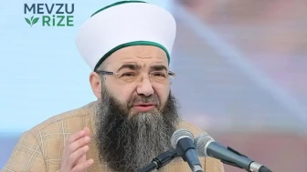 Cübbeli Ahmet Hastaneye Yatırıldı: Ameliyat Başarıyla Tamamlandı!