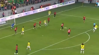 Fenerbahçe İki Gün Önce Göndermişti! İrfan Can Eğribayat Eski Takımına Karşı Geceye Damga Vurdu
