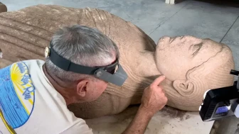 Sardes'te 2,5 Yüzyıllık Anıtsal Heykel Ziyaretçilerini Bekliyor: 2,2 Metre Yükseklikteki Eser Ortaya Çıktı!