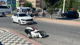 Kütahya'da motosiklet kazası: Otomobille çarpışan sürücü hastaneye kaldırıldı!