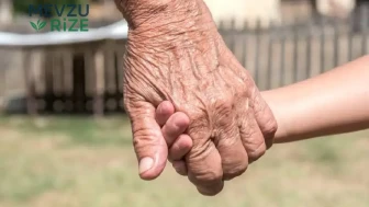 Sardinya'da Yüzyılı Geçenlerin Sırrı: Uzun Yaşamın Anahtarları!
