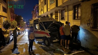 Hasta Taşıyan Ambulans, Otomobil ile Çarpıştı: Üç Yaralı!