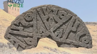 Ani'de Selçuklu Dönemine Ait Hz. Muhammed İsimli Taş Eser Keşfedildi
