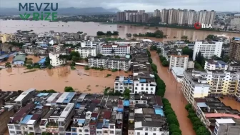 Narra tayfunu Çin ve Vietnam'ı vurdu: Binlerce kişi tahliye edildi