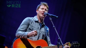 Ölen Yıldız Kitabı'ndaki Gizemli İsim Ünlü Şarkıcı James Blunt mı?