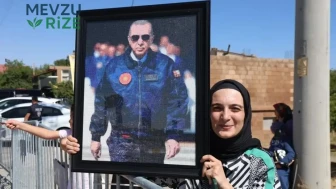 Başkan Erdoğan'a Unutulmaz Bir Hediye: Yetmiş Bin Boncuktan İhtişamlı Tasarım!