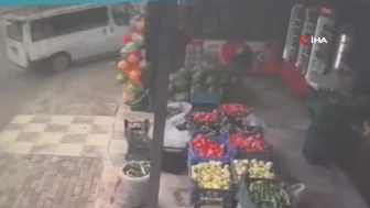 Elazığ'da Kontrolden Çıkan Minibüs Bahçeye Uçtu!