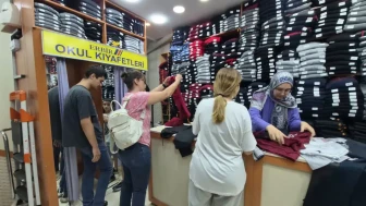 Okullarda Kıyafet Yönetmeliği Yenilendi: Arma Takma Zorunluluğu Yeniden Uygulamada!