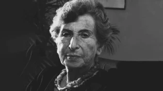 Ünlü Ekonomist Prof. Dr. Gülten Kazgan Hayatını Kaybetti: Cenaze Töreni Tarihi Belirlendi  Prof. Dr. Gülten Kazgan, Türk ekonomisinin önemli isimlerinden biri olarak biliniyordu. Hayatına dair detaylar ve 2023'te yaşanan kaybın ardından düzenlenmesi planlanan cenaze töreninin tarihi hakkında bilgiler paylaşıldı.