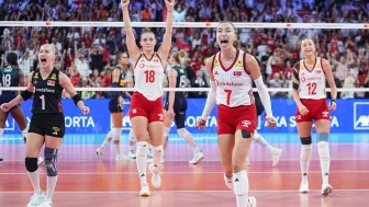 İtalyan Basınından Türkiye Milli Takımı’na Övgü: “Pes Etmek Yok, Şampiyona Devam!”