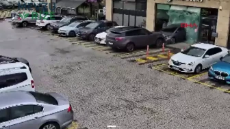 Çekmeköy'de sürücünün fren yerine gaza bastığı otomobille birlikte kafeye girdi