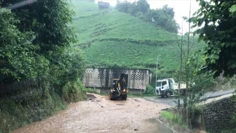 Gece saatlerine dikkat! Rize ve Artvin’e kuvvetli yağış geliyor
