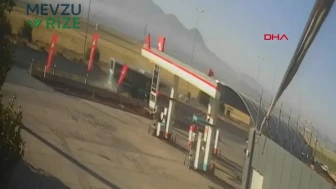 Kayseri'de durakta bekleyen yolcu otobüsüne minibüs çarptı