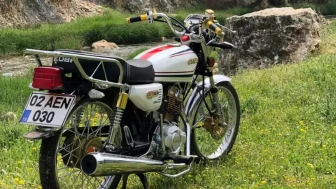 Adıyaman’da Gündüz Vakti Park Halindeki Motosiklet Hırsızların Hedefi Oldu