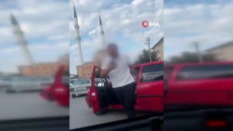 Ankara'da Trafik Kavgasında Sürücü Tehdidi!