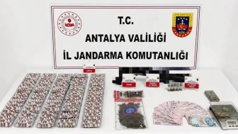 Antalya'da uyuşturucu operasyonu : 6 kilo 850 gram skunk ve çok sayıda suç aleti yakalandı