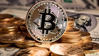 Bitcoin Fiyatı İçin 300 Bin Dolar Tahmini: Kripto Para Pazarında Beklentiler Yükseliyor!