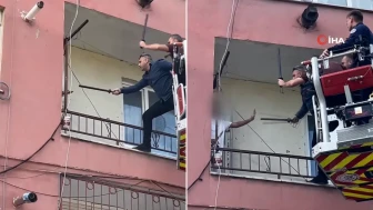 Hastaneye yatmak istemeyen hasta polise bıçak çekti