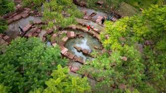 Chengdu’da su ve topografyayı merkeze alan bir bahçe