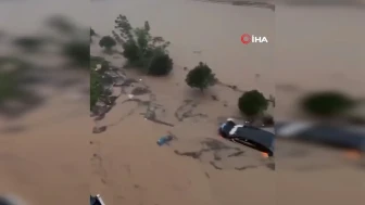 Doğu Çin'deki Tayfun Felaketi: Yüzlerce Araç Sel Sularında Kayboldu