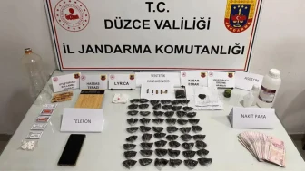 Düzce'de uyuşturucu operasyonu : 55 paket uyuşturucu ve hassas terazi ele geçirildi