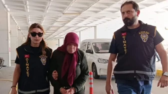 86 yaşındaki adam evinde ölü bulundu: Eşi sınırda yakalandı