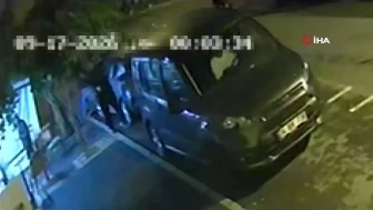 Fatih'te İş Yerine Silahlı Saldırı Anı Güvenlik Kamerasında Görüntülendi