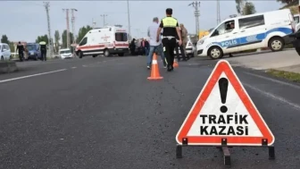 Gebze’de silobas devrildi : D-100’de İstanbul istikametinde trafik yoğunluğu oluştu