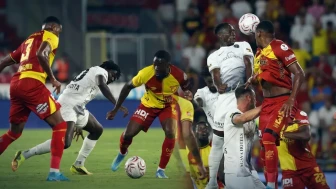 Göztepe, Gaziantep FK Karşılaşmasına Hazırlanıyor: Eksik Oyuncular Endişe Yaratıyor!