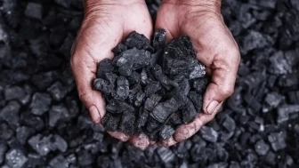 IEA'dan Şaşırtan Güncelleme: Düşüş Beklentileri Yerini Tarihi Rekorlara Bıraktı